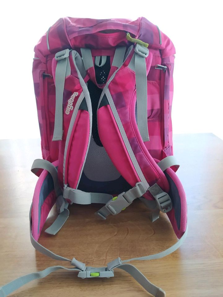 Schulranzen Ergobag Ergoline Schulrucksack pink rosa RhabarBär in Wartenberg