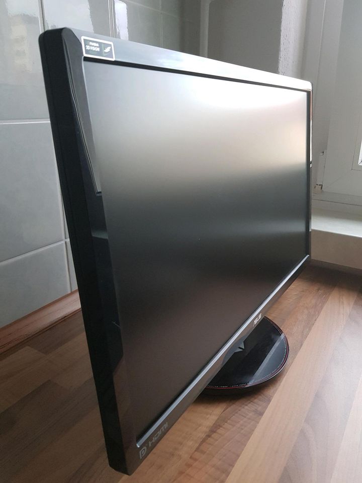 ASUS VG248QE 144Hz 24 Zoll FullHD 1ms HDMI DP DVI inkl. Kabel in Dresden