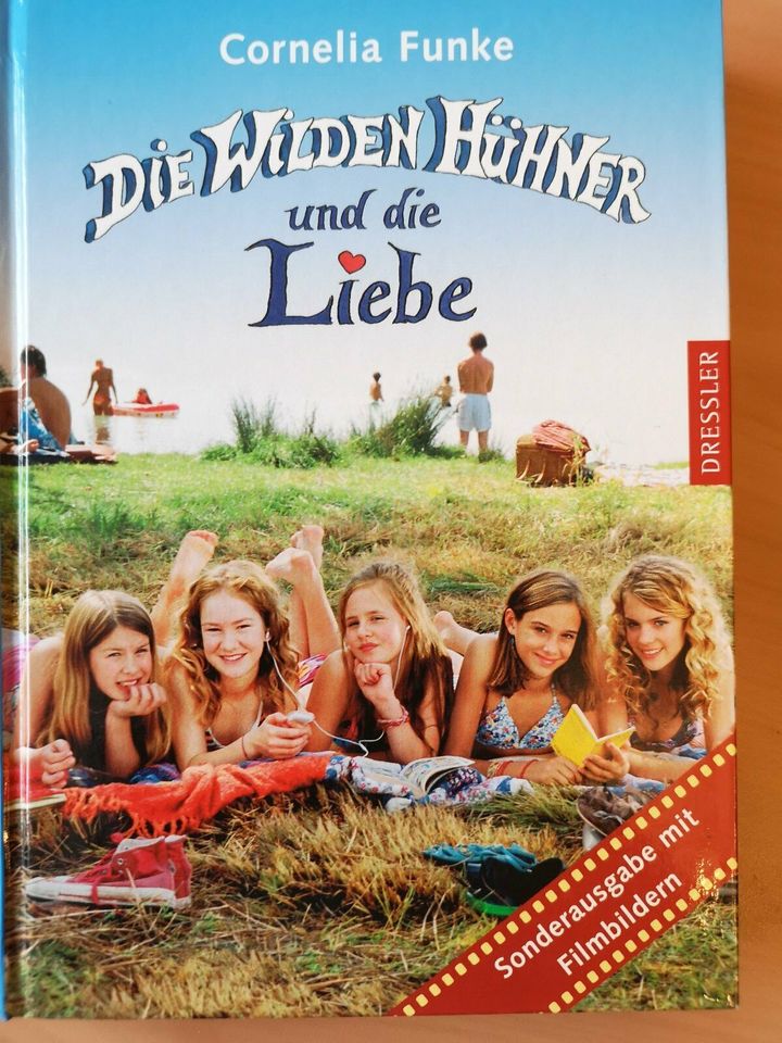 Buch „Die wilden Hühner und die Liebe“ von Cornelia Funke in Kerpen