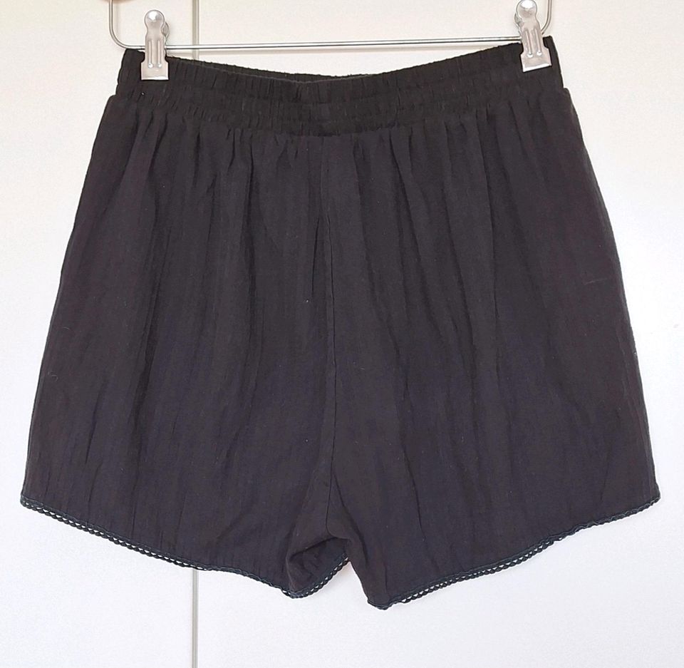 Shorts Hotpants Kurze Hose Schwarz Gr. S in Leopoldshöhe