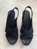 UGG Australia Damen Pumps schwarz Gr. 39 „TOP“ Niedersachsen - Celle Vorschau