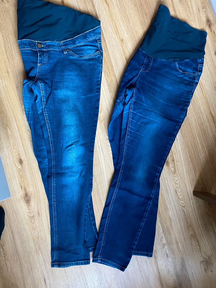 Umstandshosen Jeansblau, Größe 44, Set 2 Stück in Nittendorf 