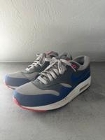 Nike Air Max One Gr. 42 lila/grau/pink limitiert guter Zustand Hessen - Herborn Vorschau