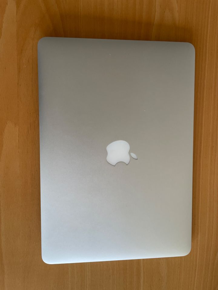 Apple MacBook Air 13, A1466,  prima Zustand in Karlsruhe