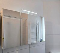 3 Türiger Spiegelschrank mit Licht Nordrhein-Westfalen - Werdohl Vorschau
