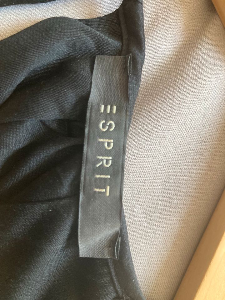 Schönes Kleid Esprit, Gr M in München