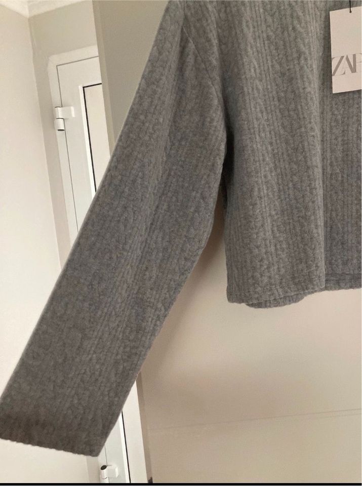 Pullover Zara, Superweich, NEU mit Etikett in Hückelhoven