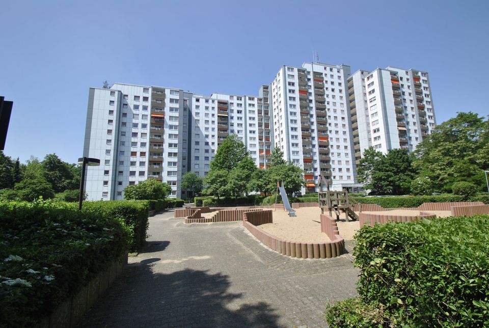 5 Zi- Penthouse Whg mit grosser Dachterrasse in Köln