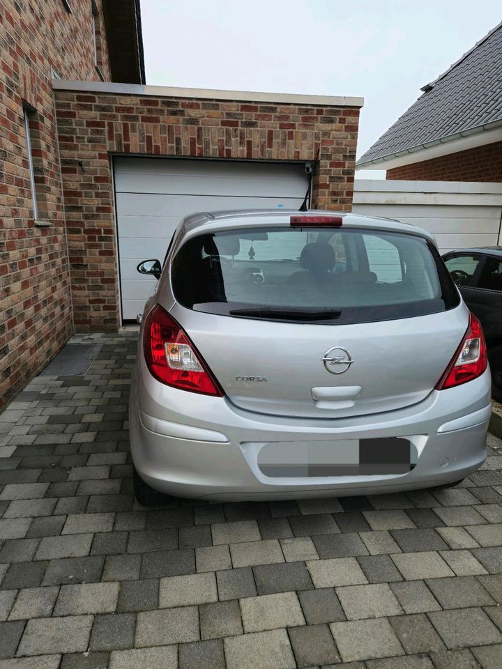 Opel Corsa 1.4 in Köln