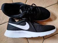 Sneaker von Nike Schuhe Mesh 10 Gr. 42 wie neu schwarz Rheinland-Pfalz - Birkenfeld Vorschau