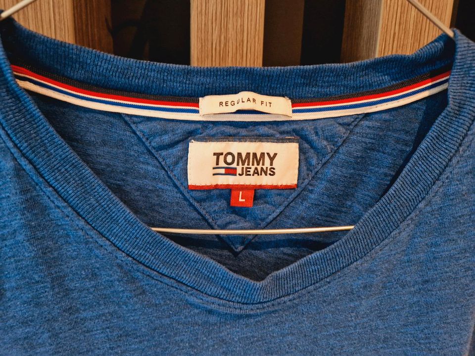 Tommy Hilfiger T-Shirt Gr. L Tommy Jeans blau TOP in Lippstadt