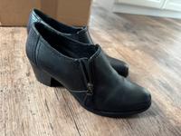 Medicus Halbschuhe Größe 39 Lederschuhe schwarz Bayern - Weidenberg Vorschau