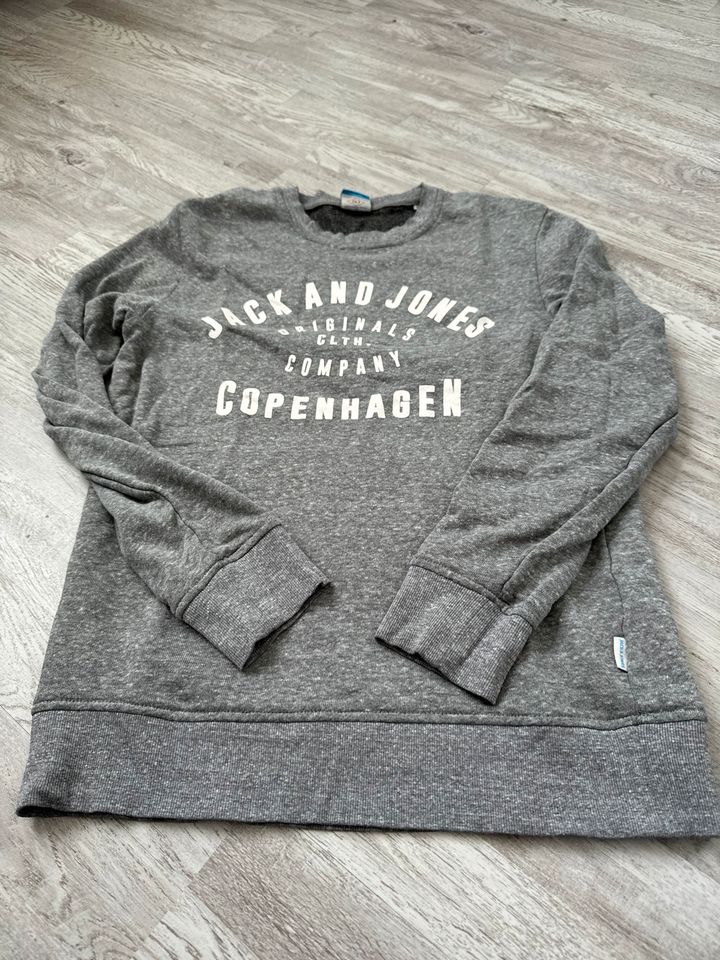 Sweatshirt von Jack & Jones in Größe M in Salzgitter