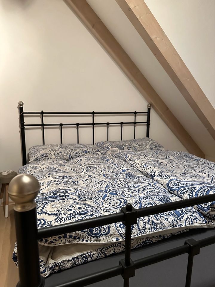 IKEA Bett SVELVIK 160x200 in Karlsruhe