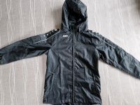 JAKO Regenjacke schwarz Größe 140 / neuwertig Hessen - Neuhof Vorschau