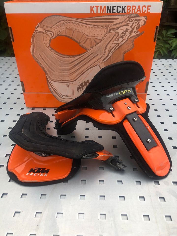 KTM Leatt Neckbrace in Leinefelde-Worbis