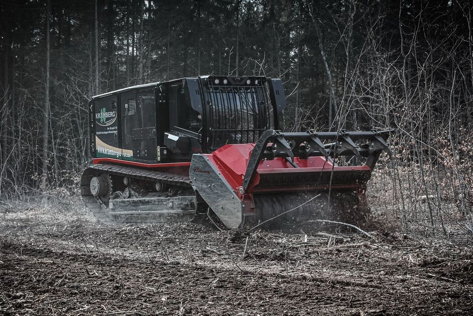 PRINOTH AHWI Raptor 500 Raupenträgerfahrzeug mit Forstmulcher in Schmallenberg