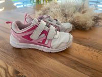 Hallenhuhe Sportschuhe Kinder Gr. 33 Reebok rosa Klett Hessen - Künzell Vorschau