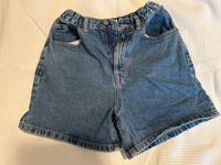 Pull & Bear Jeansshorts kurze Hose blau Gr. 34 Bayern - Würzburg Vorschau