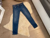 Zara Basic Skinny Jeans Gr. 36 blau Länge 30 Hessen - Oberursel (Taunus) Vorschau