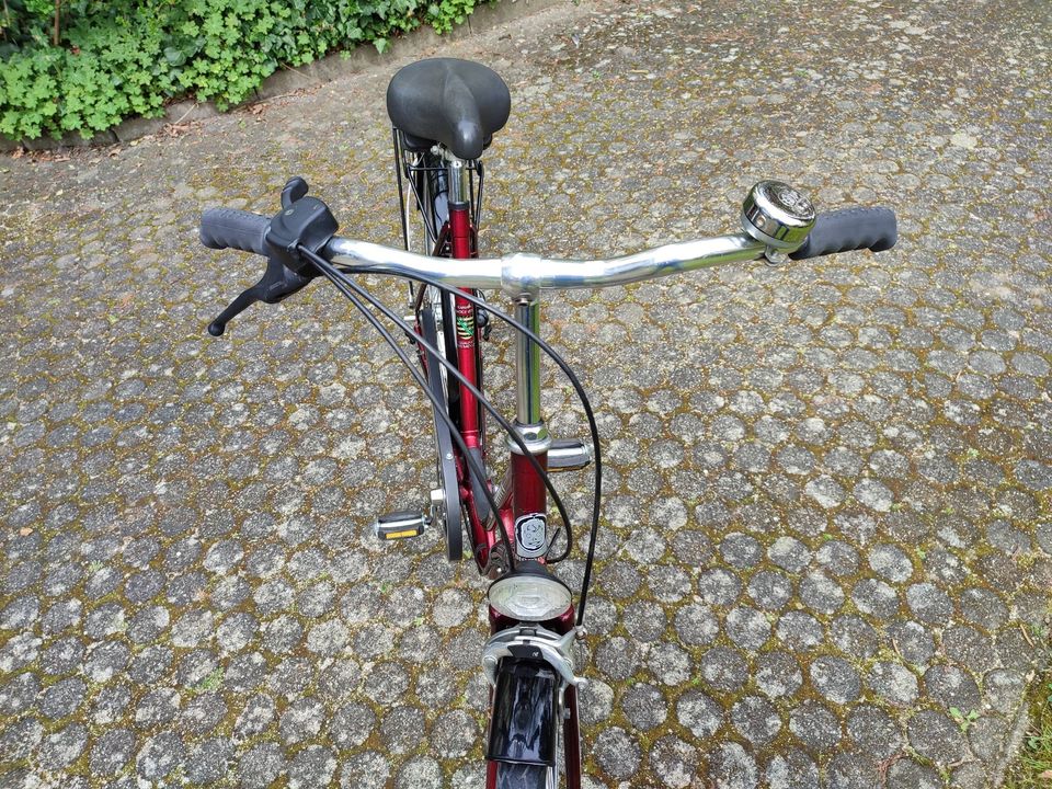 Diamant Topas Damen Fahrrad Vintage 26 Zoll, rot Größe L/50, top in Berlin