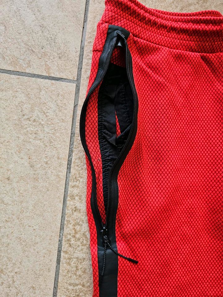 Nike Tech Shorts Kurze Hose rot M in Lotte