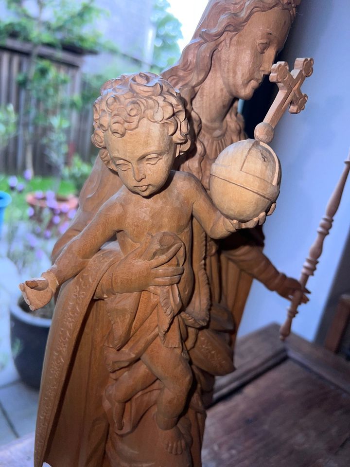 handgeschnitzte Madonna Maria mit Kind 53cm Höhe Kunst Skulptur in Köln