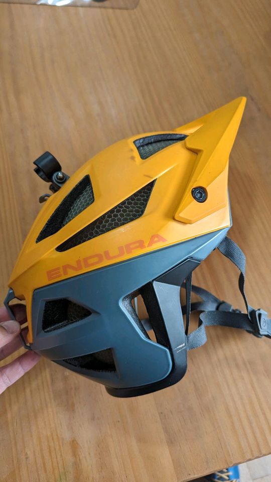Endura MT500 Orange Helm Enduro MTB in Stuttgart