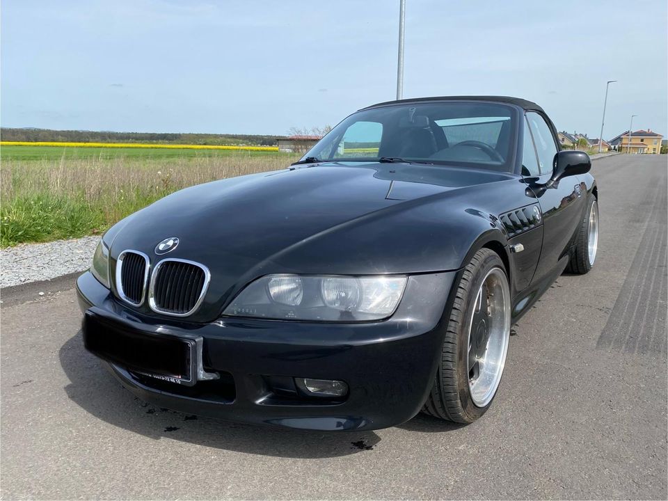 BMW Z3 CABRIOLET !Ideales Sommerfahrzeug! in Schaafheim