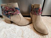 ✨️ Stiefel Stiefeletten Halbschuhe Absatz Schuhe Größe 37 Sachsen-Anhalt - Tangermünde Vorschau