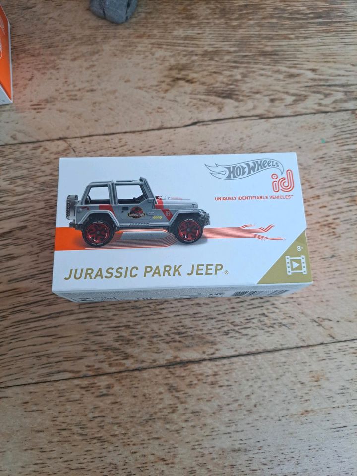Hot Wheels id, Jurassic Park Jeep in Essen