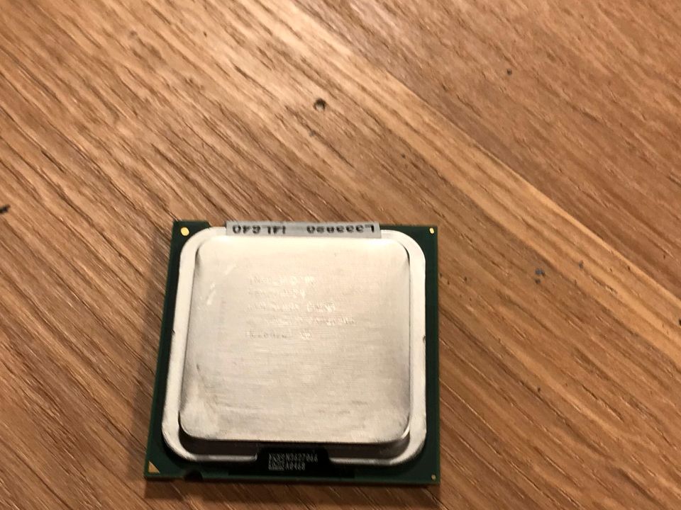 INTEL PENTIUM 4 640 3.20GHZ SL8Q6 in Kiel