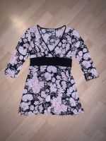 Leichte Bluse / schickes Shirt mit Blumen Clockhouse S/M 36/38 Nordrhein-Westfalen - Wipperfürth Vorschau