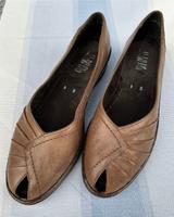 NEU JENNY by ara Pumps in beige Größe 8 G / 42 Hamburg Barmbek - Hamburg Barmbek-Süd  Vorschau