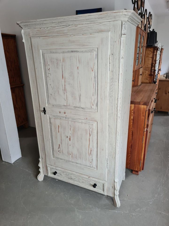 Kleiderschrank |Shabby Chic Bauernschrank Holz - Weiß Shabby Chic in Bernsbach 