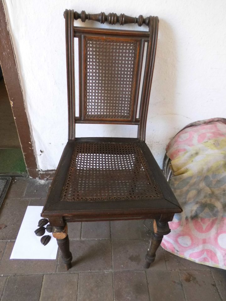 Stuhl antik in Plessa
