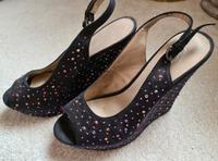 Catwalk Absatzschuhe Keilabsatz Glitzer schick  Größe 39 NEU Thüringen - Altenburg Vorschau