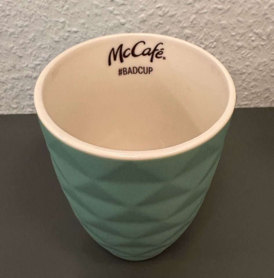 Becher von McDonald’s/McCafe’ mit schöner Struktur - #BADCUP in Berlin