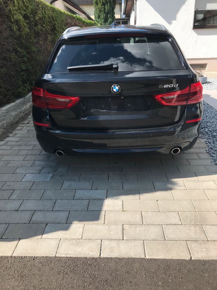 BMW 520 d G31 Euro6 Klima Navi TÜV NEU in Göppingen