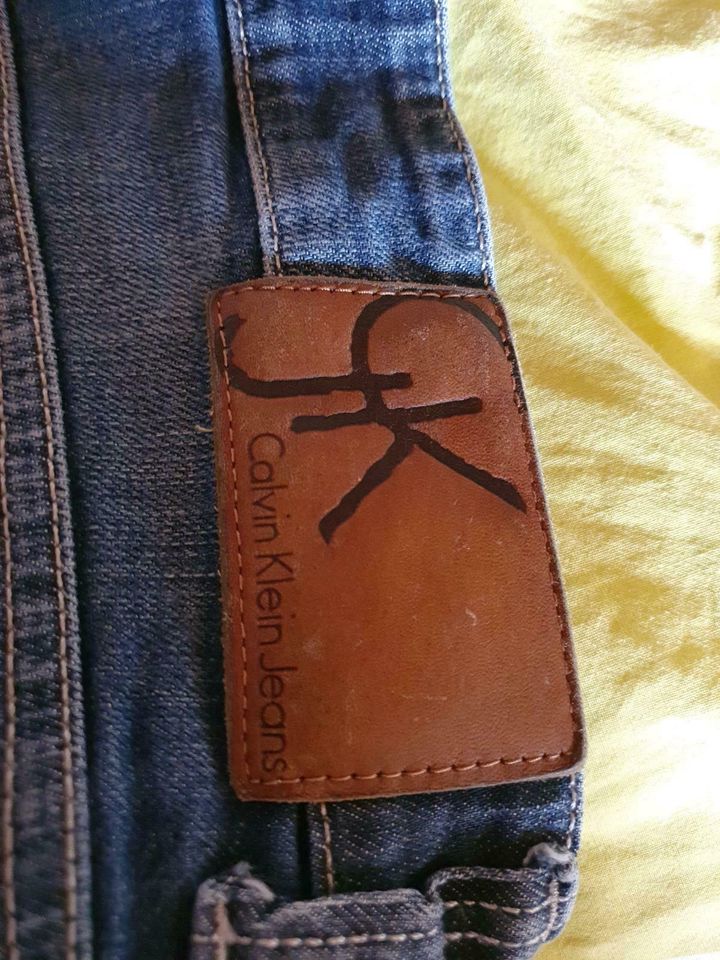 Jeans von Calvin Klein Größe 31 in Greifenstein