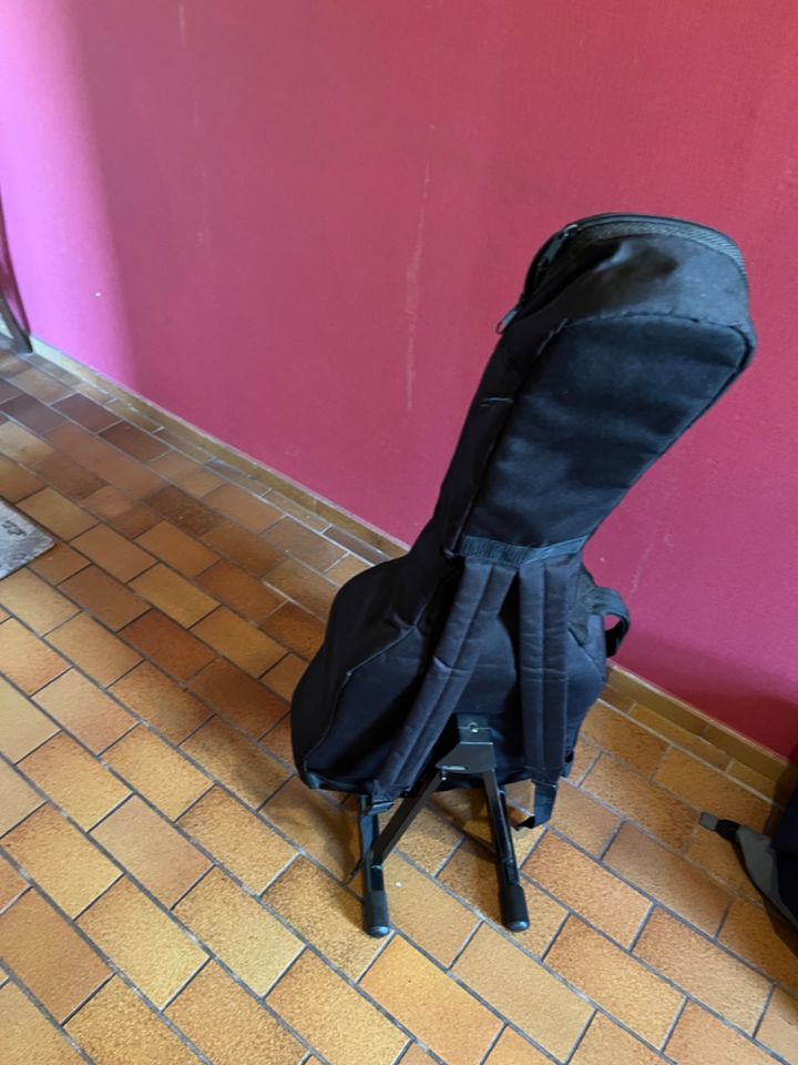 Fender DG-7 Akustikgitarre mit Tonabnehmer in Oldenburg