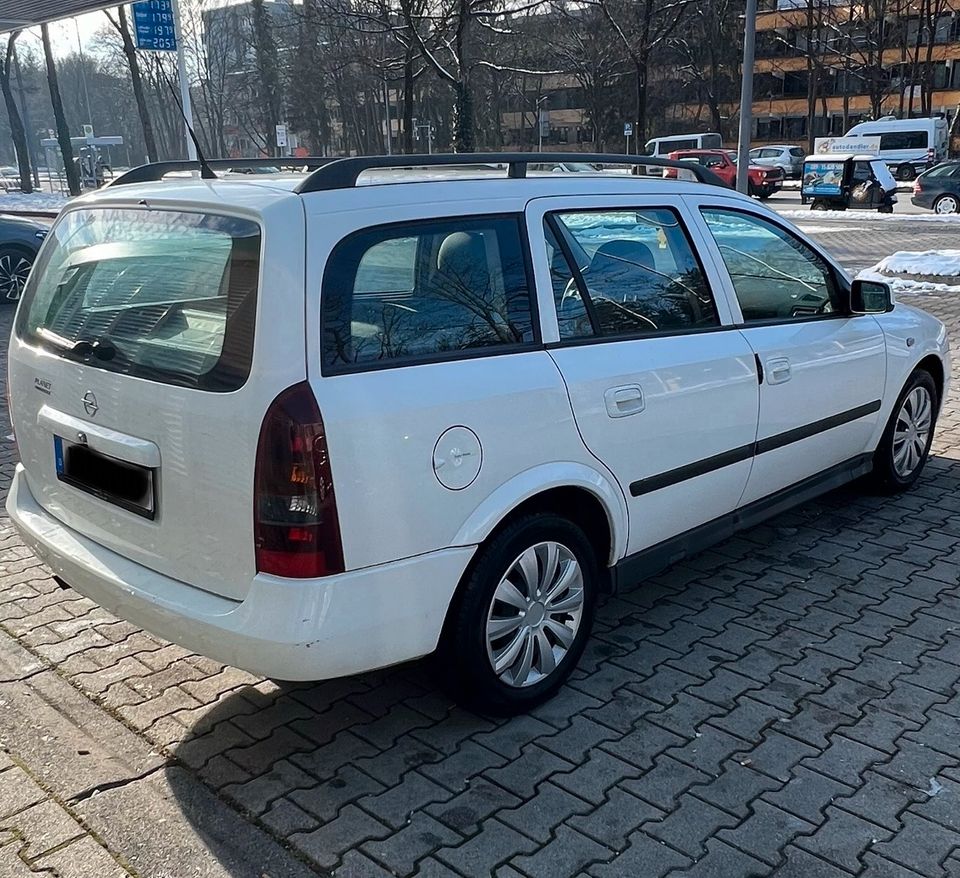 Opel Astra G Caravan Kombi mit 1 Jahr TÜV guter optischer Zustand in München