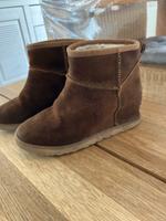 UGG Boots mit Keilabsatz braun 37 Bayern - Schweitenkirchen Vorschau