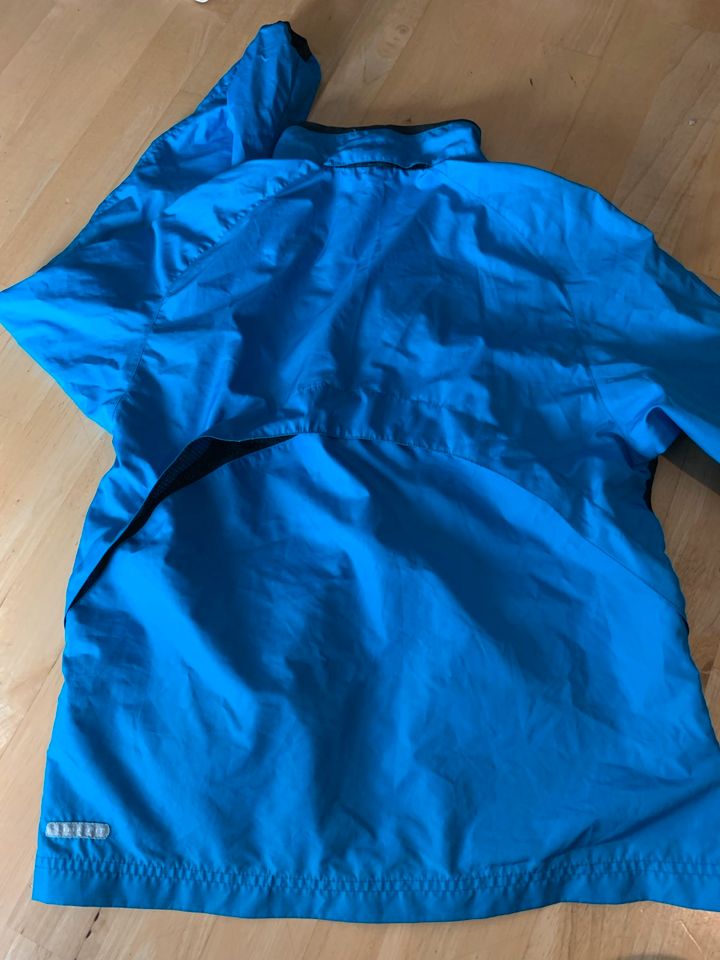 NIKE clima fit Laufjacke- sommer in Freiburg im Breisgau