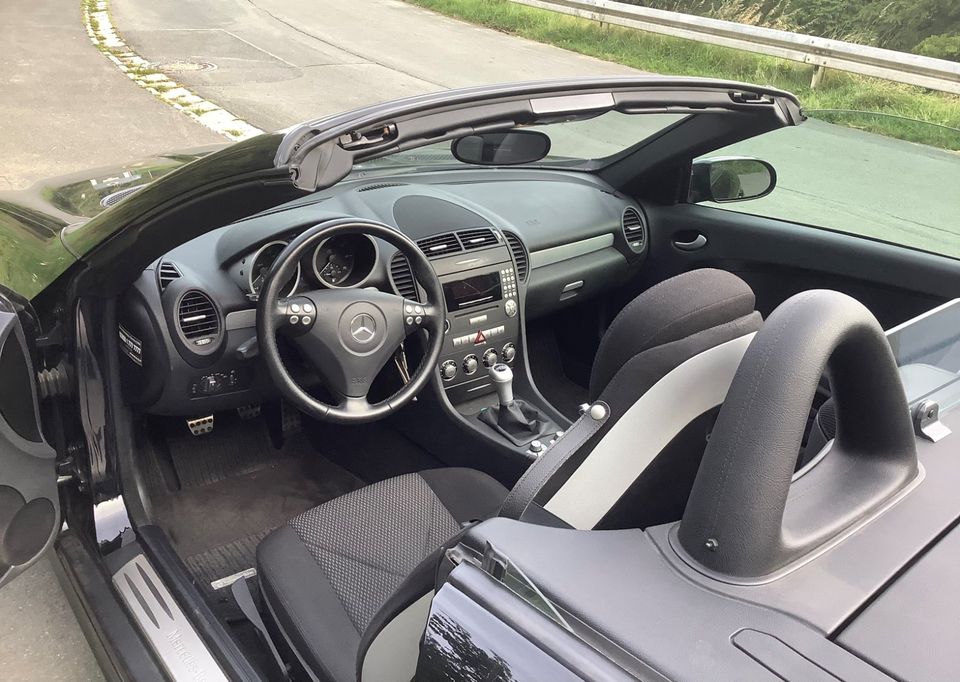 Mercedes SLK 200 KOMPRESSOR BJ 2006 TÜV 08/2025 in Presseck