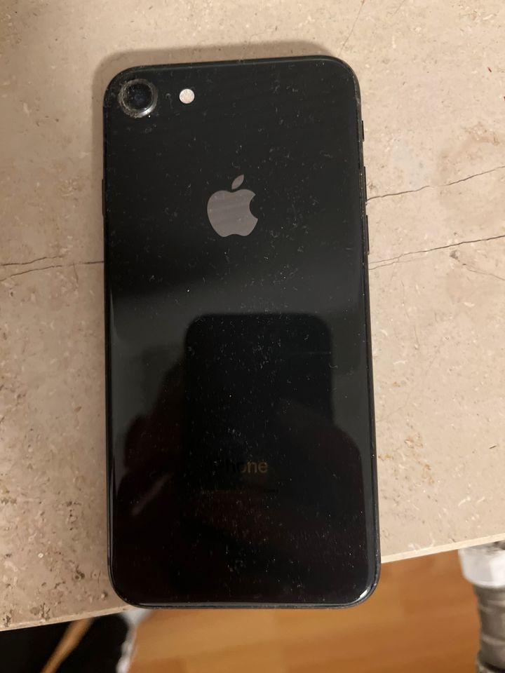 iPhone 8 64GB in Mönchengladbach