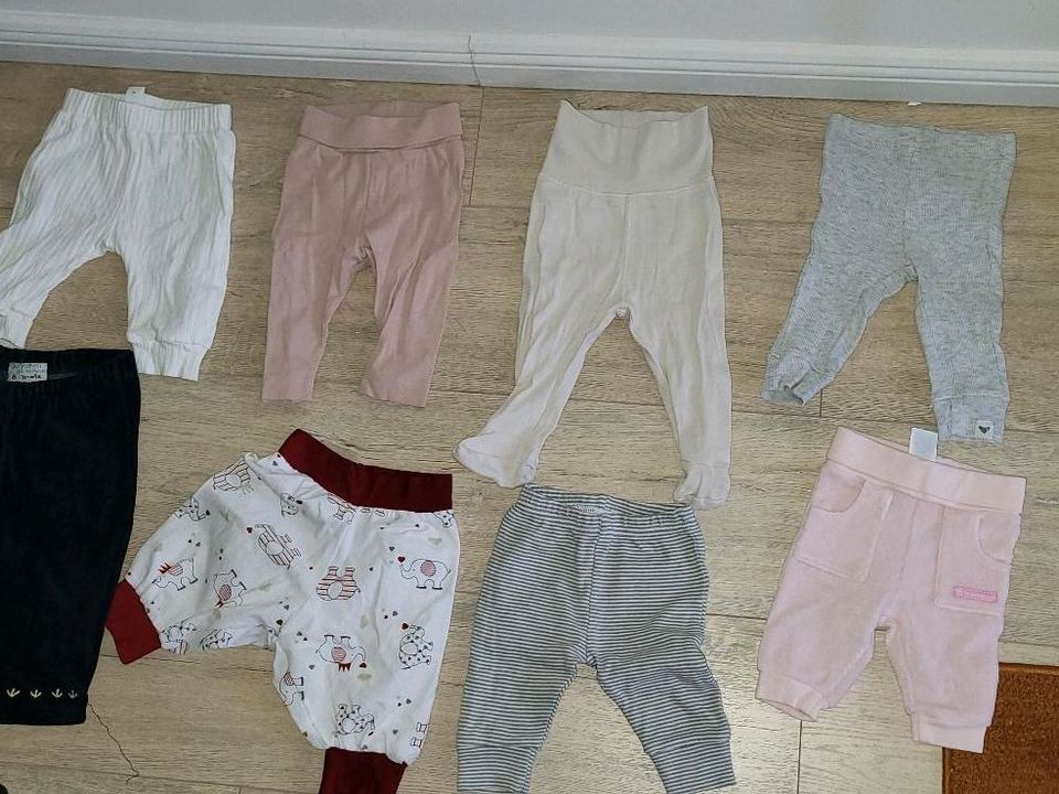 Mädchen Baby Set mit Windeln in Berlin