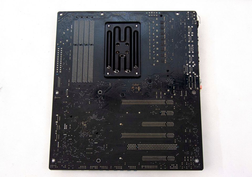 Asus M5A99FX PRO R2.0 Mainboard Sockel AM3+ ATX, AMD 990FX in Merseburg
