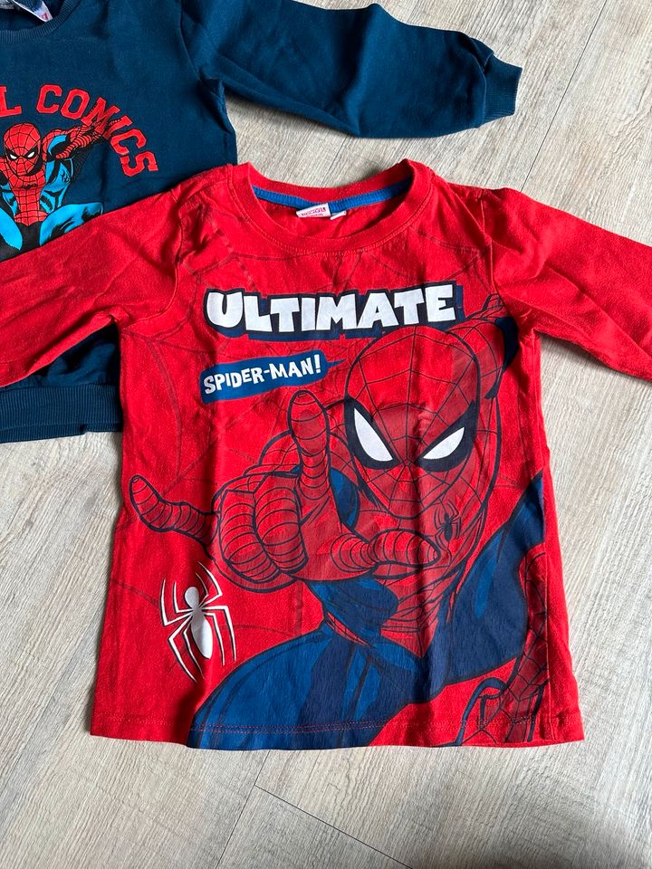 Neuwertig! Spiderman Jungen Shirt,Sweatshirt,Hose,110/116 in Marburg