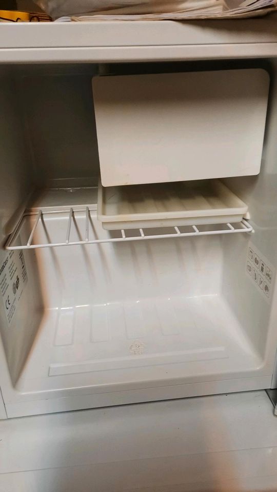 Mini Kühlschrank in Nordrhein-Westfalen - Düren | Kühlschrank &  Gefrierschrank gebraucht kaufen | eBay Kleinanzeigen ist jetzt Kleinanzeigen